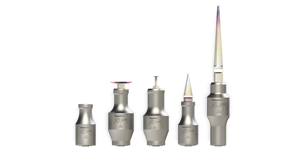 Toolings (blades and discs) for ultrasonic cutting composities